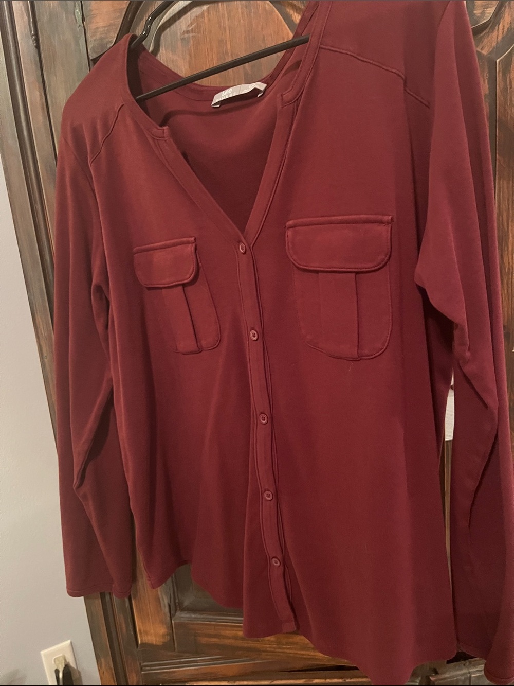 Lee Women's Button-Front Long Sleeve Top in Burgundy